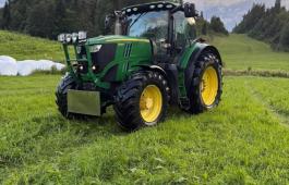 John Deere 6210r